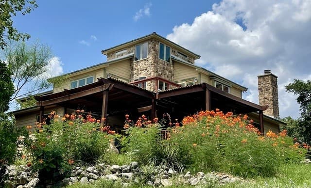 4-bedroom rental at 9623 Requa in Helotes, TX — photo 2