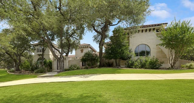 5-bedroom rental at 170 Riverwood in Boerne, TX — photo 2