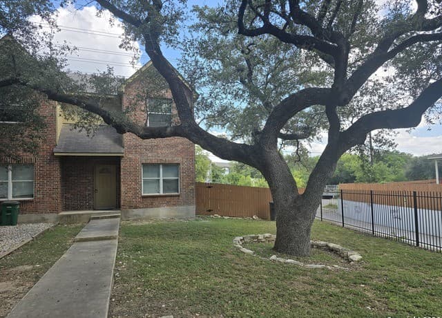 4-bedroom rental at 4103 St Charles Bay in San Antonio TX
