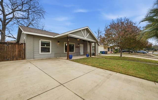 3-bedroom rental at 2046 Cincinnati Ave in San Antonio, TX — photo 2