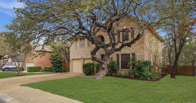 4-bedroom rental at 21714 Cliff View in San Antonio, TX — photo 1