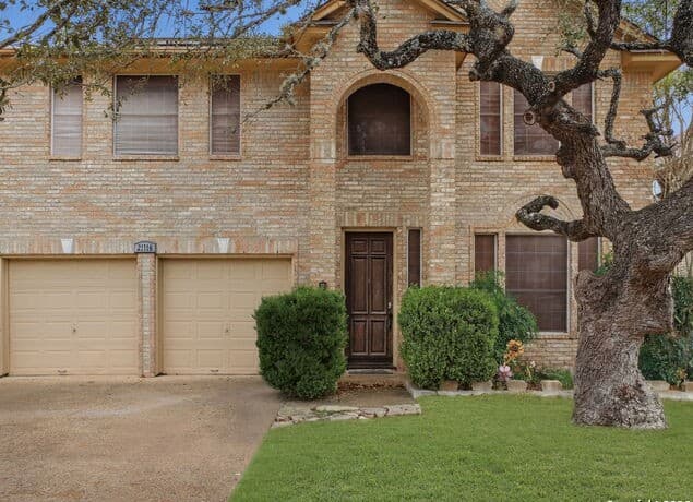 4-bedroom rental at 21714 Cliff View in San Antonio, TX — photo 5
