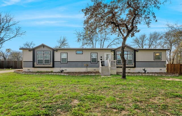 4-bedroom rental at 445 Savannah Ridge in Von Ormy, TX — photo 1