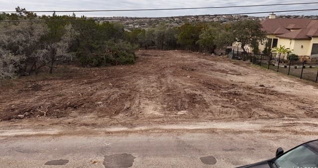 rental at 23223 S Breeze St in San Antonio, TX — photo 2