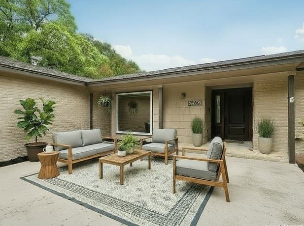 4-bedroom rental at 16563 Drum Oak in San Antonio, TX — photo 3