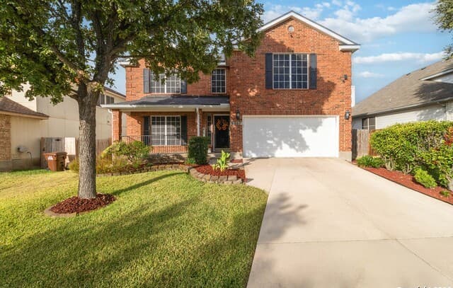 3-bedroom rental at 5207 Wood Glen in San Antonio, TX — photo 1
