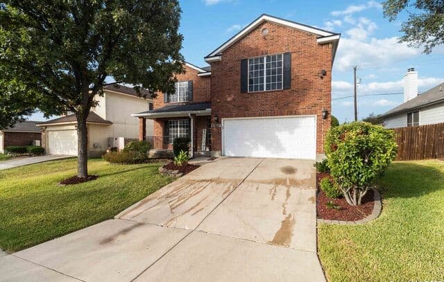3-bedroom rental at 5207 Wood Glen in San Antonio, TX — photo 3