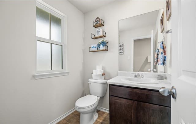 4-bedroom rental at 9827 Bur Sedge in San Antonio, TX — photo 5