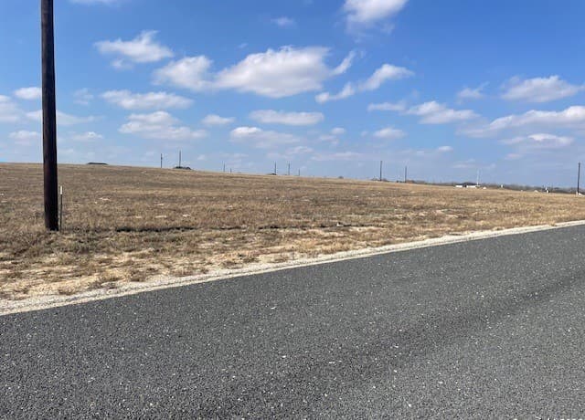 rental at 120 Dragonfly in La Vernia, TX — photo 1
