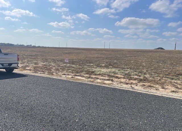 rental at 120 Dragonfly in La Vernia, TX — photo 2