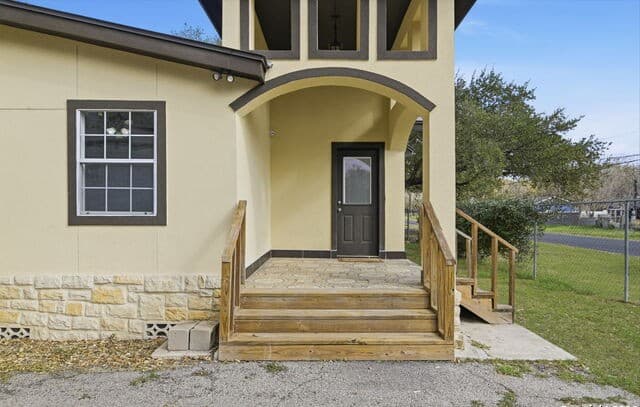 4-bedroom rental at 4443 Palace in Von Ormy, TX — photo 5