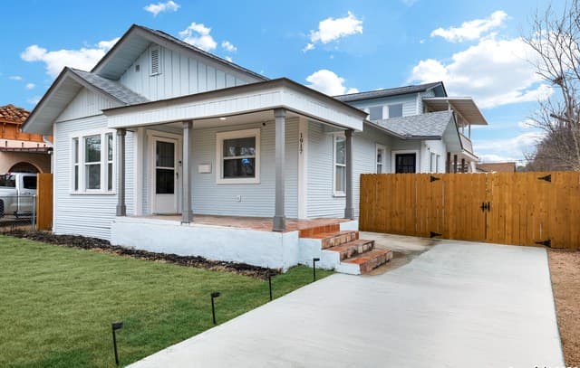 3-bedroom rental at 1917 W Huisache in San Antonio, TX — photo 1