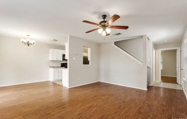 3-bedroom rental at 7842 Galaway Bay in San Antonio, TX — photo 4