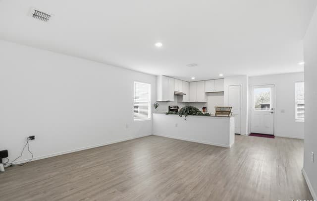 3-bedroom rental at 13415 Turnesa in San Antonio, TX — photo 5