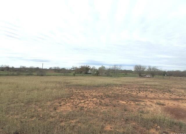 2-bedroom rental at 7431 & 7433 Real Road in China Grove, TX — photo 3