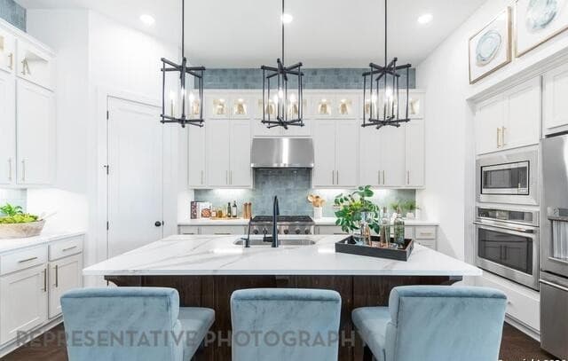 4-bedroom rental at 1110 Neria Loop in San Antonio, TX — photo 2