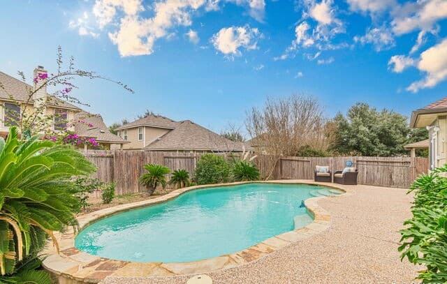 5-bedroom rental at 204 Wildcat Run in Cibolo, TX — photo 2