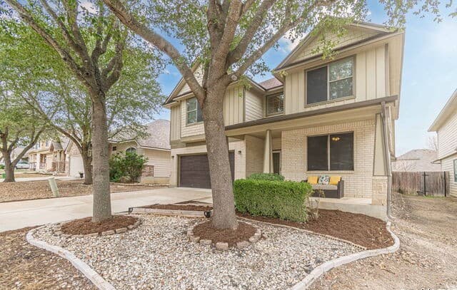 5-bedroom rental at 204 Wildcat Run in Cibolo, TX — photo 4