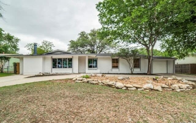 3-bedroom rental at 3715 Electra Dr in San Antonio, TX — photo 1