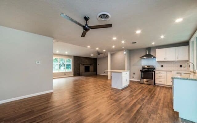 3-bedroom rental at 3715 Electra Dr in San Antonio, TX — photo 3