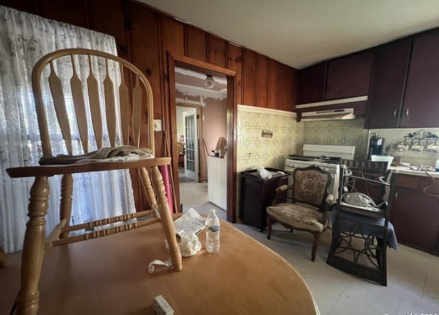 4-bedroom rental at 1338 Merida in San Antonio, TX — photo 5