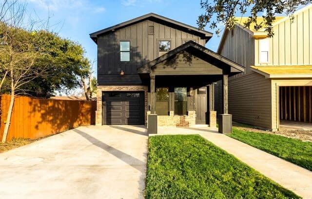 3-bedroom rental at 118 San Antonio Blvd in San Antonio, TX — photo 1