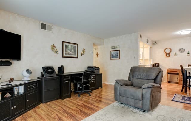 2-bedroom rental at 6718 Callaghan Rd Unit 307 in San Antonio, TX — photo 4