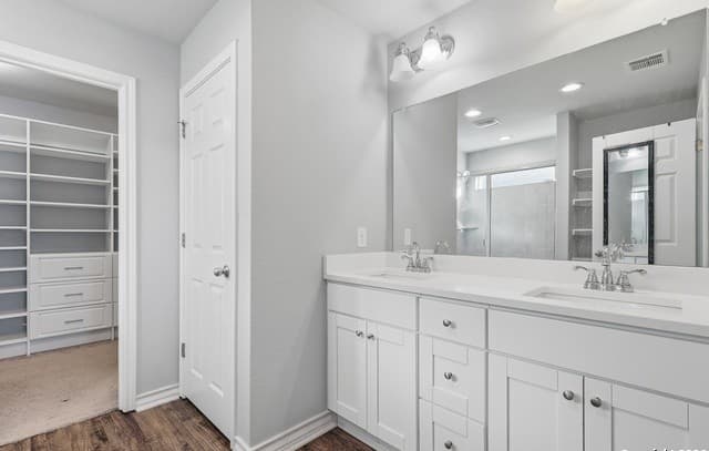 4-bedroom rental at 21018 Chestnut Cove in San Antonio, TX — photo 2