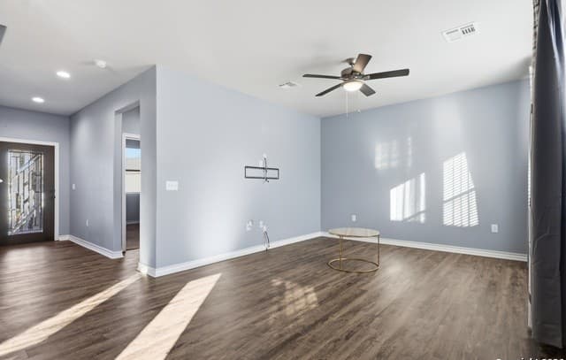 4-bedroom rental at 21018 Chestnut Cove in San Antonio, TX — photo 3