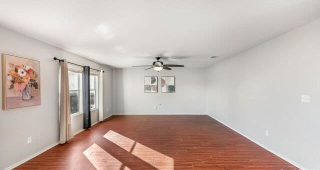 5-bedroom rental at 7690 Paraiso in Boerne, TX — photo 4