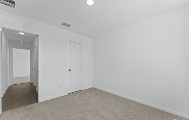 3-bedroom rental at 137 Alameda Dr in Fredericksburg, TX — photo 5
