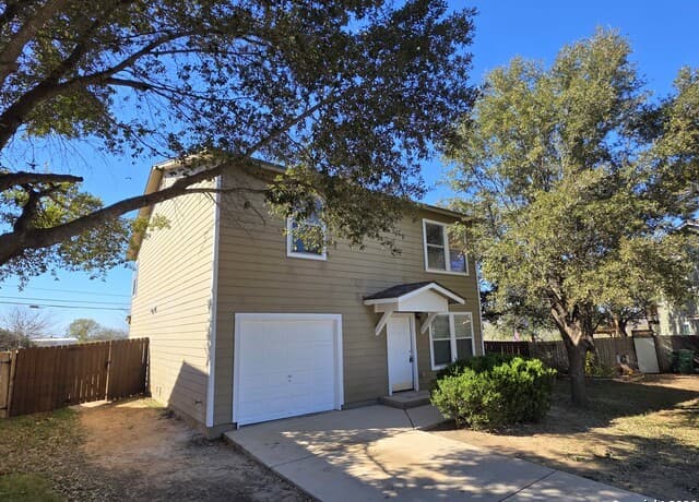 3-bedroom rental at 4302 Southton Way in San Antonio, TX — photo 3