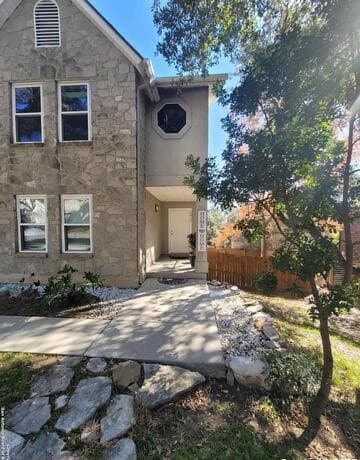 4-bedroom rental at 2410 Melrose Canyon Dr. in San Antonio, TX — photo 4