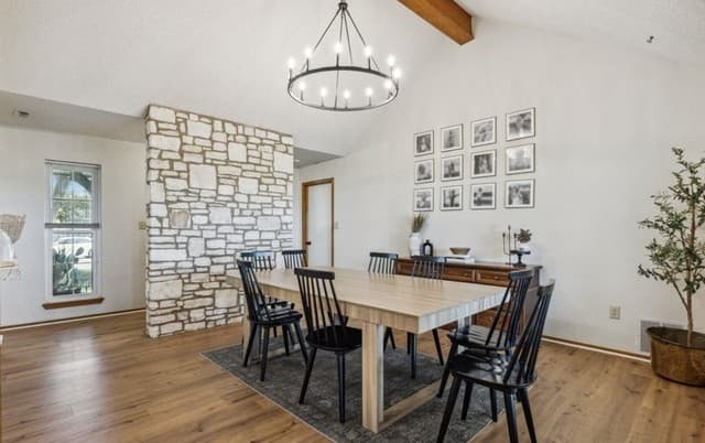 4-bedroom rental at 101 Country Ln in Castroville, TX — photo 3