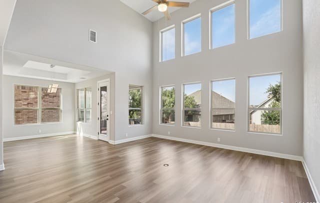 4-bedroom rental at 142 Thunderhead in Spring Branch, TX — photo 4