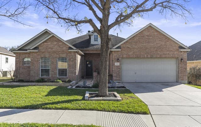 4-bedroom rental at 3206 Roan Vly in San Antonio, TX — photo 2
