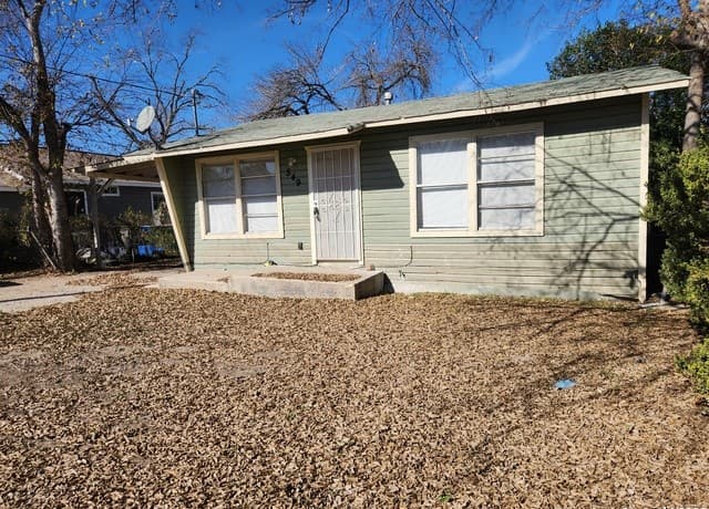 3-bedroom rental at 549 W Harlan in San Antonio, TX — photo 1
