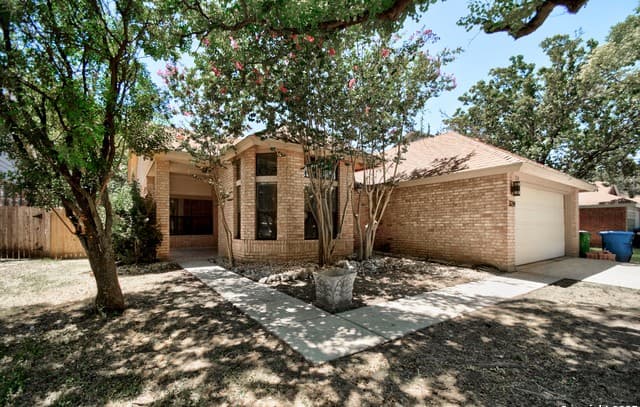 3-bedroom rental at 3234 Falcon Grove in San Antonio, TX — photo 1