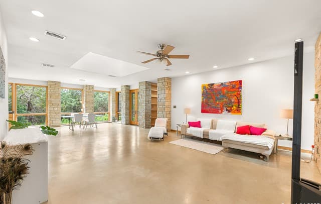 3-bedroom rental at 317 Saddle Mountain in Boerne, TX — photo 4