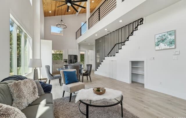 3-bedroom rental at 2535 Manor Heights in San Antonio, TX — photo 3