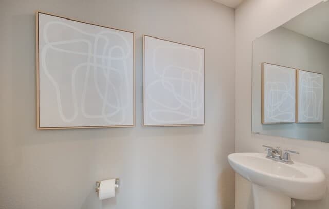 4-bedroom rental at 432 Raven Row in Marion, TX — photo 2