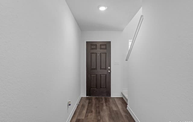 4-bedroom rental at 428 Raven Row in Marion, TX — photo 2