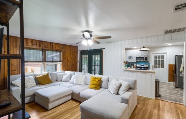 3-bedroom rental at 450 Pamela in San Antonio, TX — photo 5