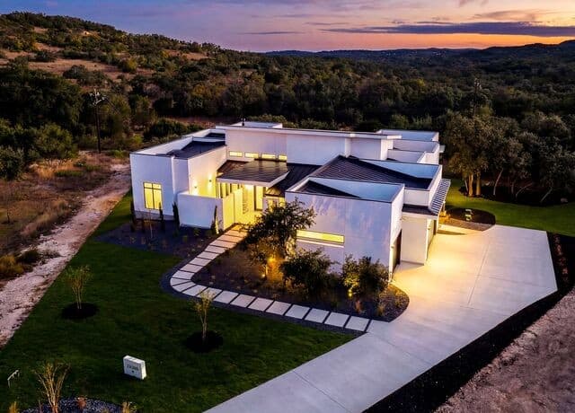 4-bedroom rental at 23205 Logan Canyon in San Antonio, TX — photo 1