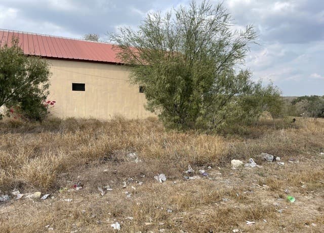 rental at TBD N Hwy 37 Access in Three Rivers, TX — photo 2
