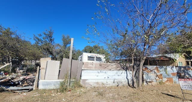 rental at TBD Ave F in Poteet, TX — photo 4