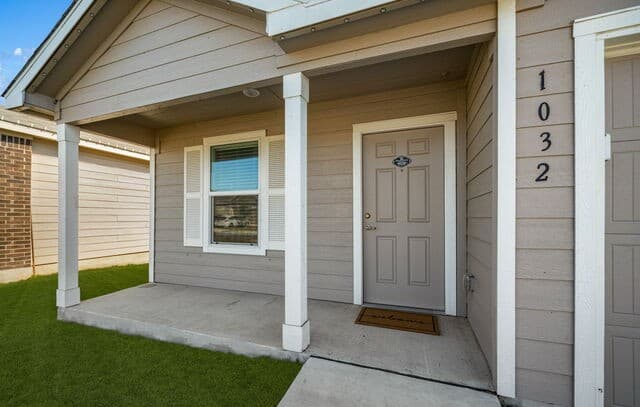 4-bedroom rental at 1032 Worshan Terrace in San Antonio, TX — photo 3