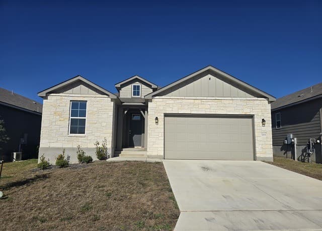 4-bedroom rental at 7005 Hayes Horizon in San Antonio, TX — photo 1