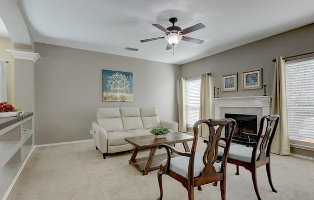 3-bedroom rental at 5 Greta Dr in San Antonio, TX — photo 5