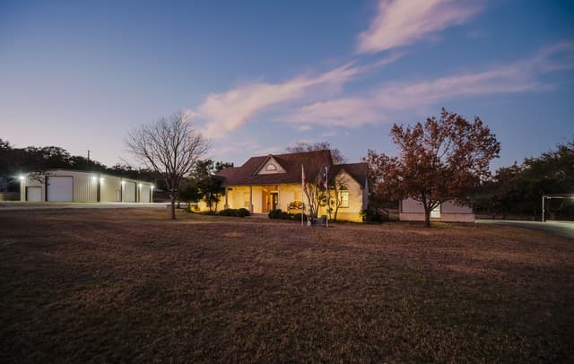 3-bedroom rental at 1121 Cypress Cove in Spring Branch, TX — photo 1